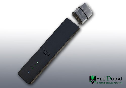 Myle V4 Jet Black Device